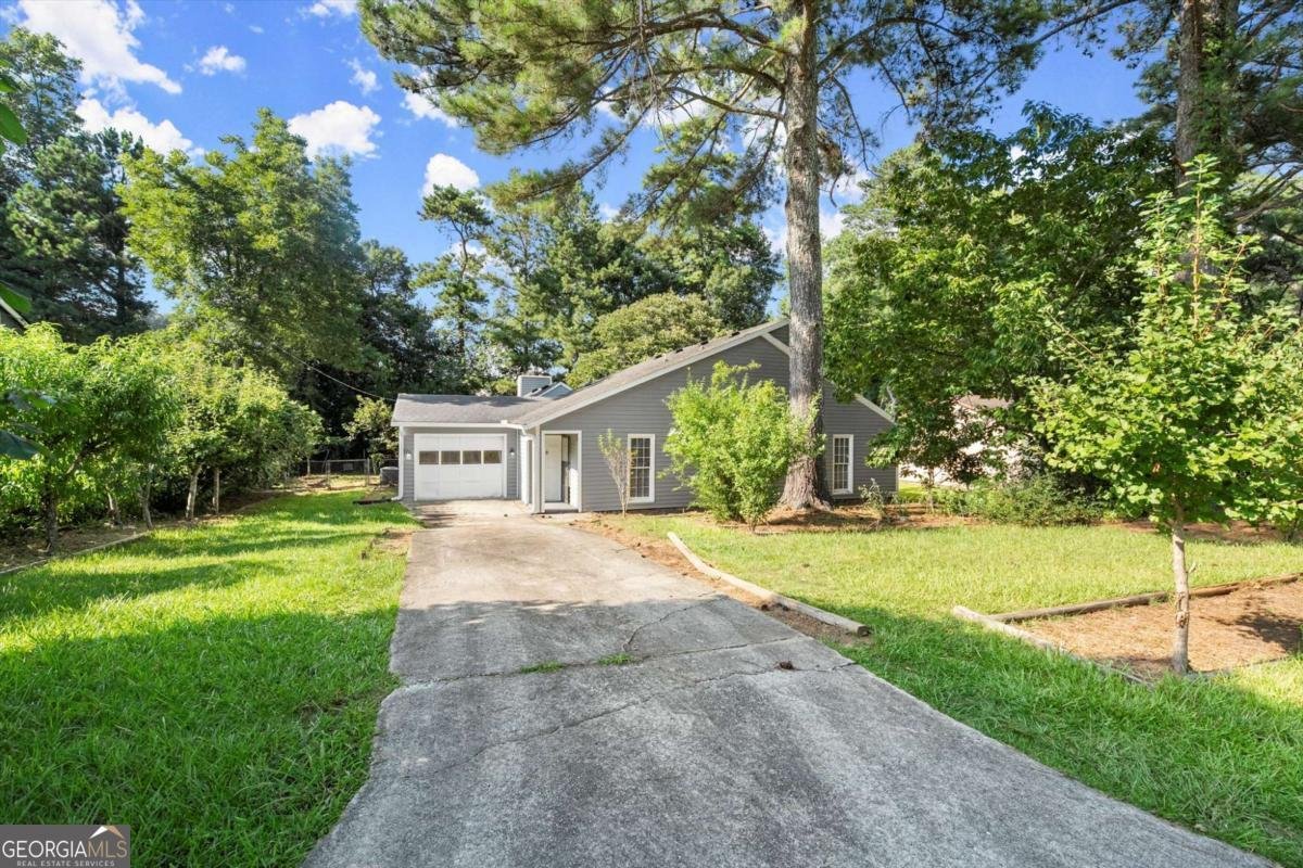 2580 Snake Court Ellenwood - 1