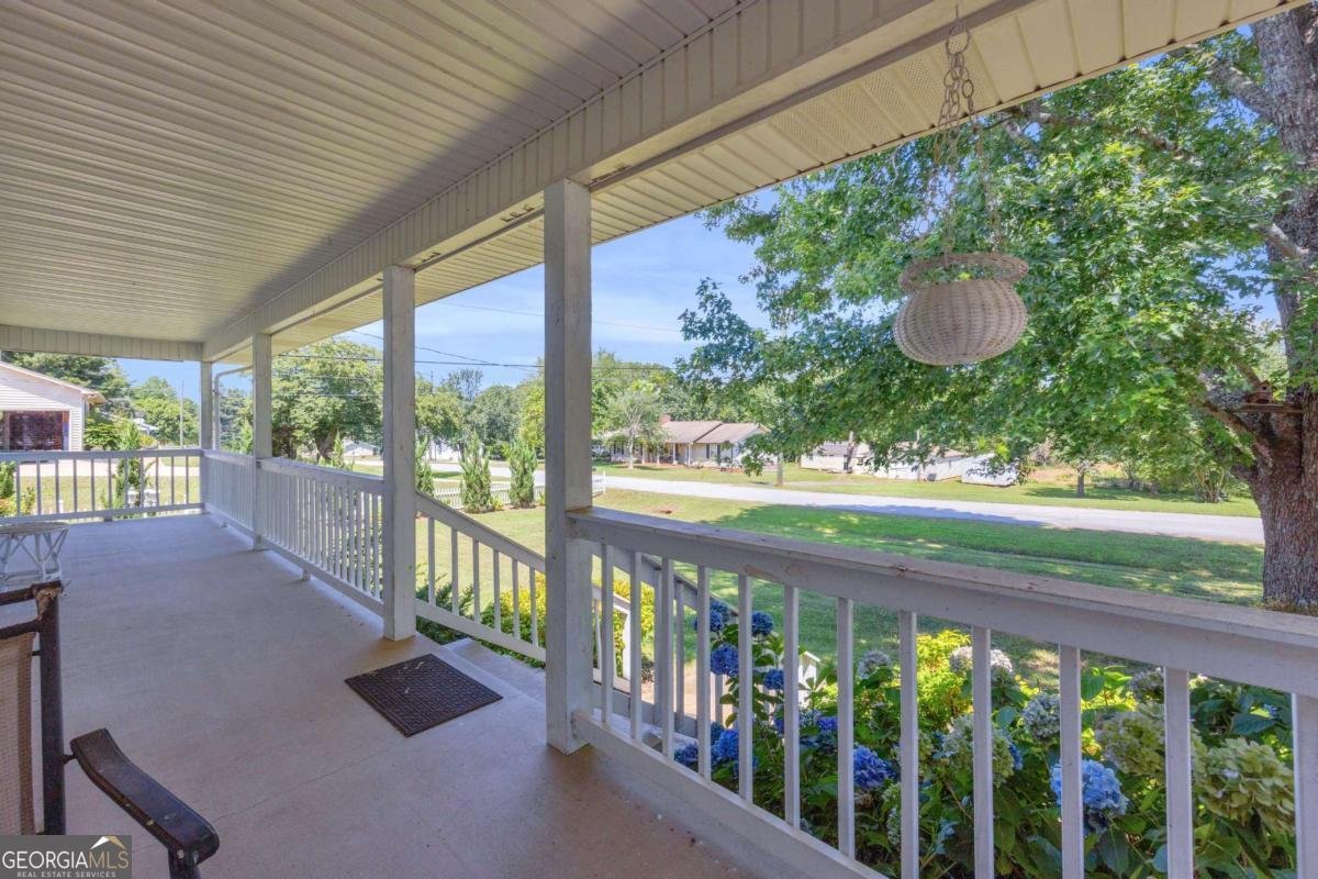 4336 Woodfield Drive Gainesville - 2