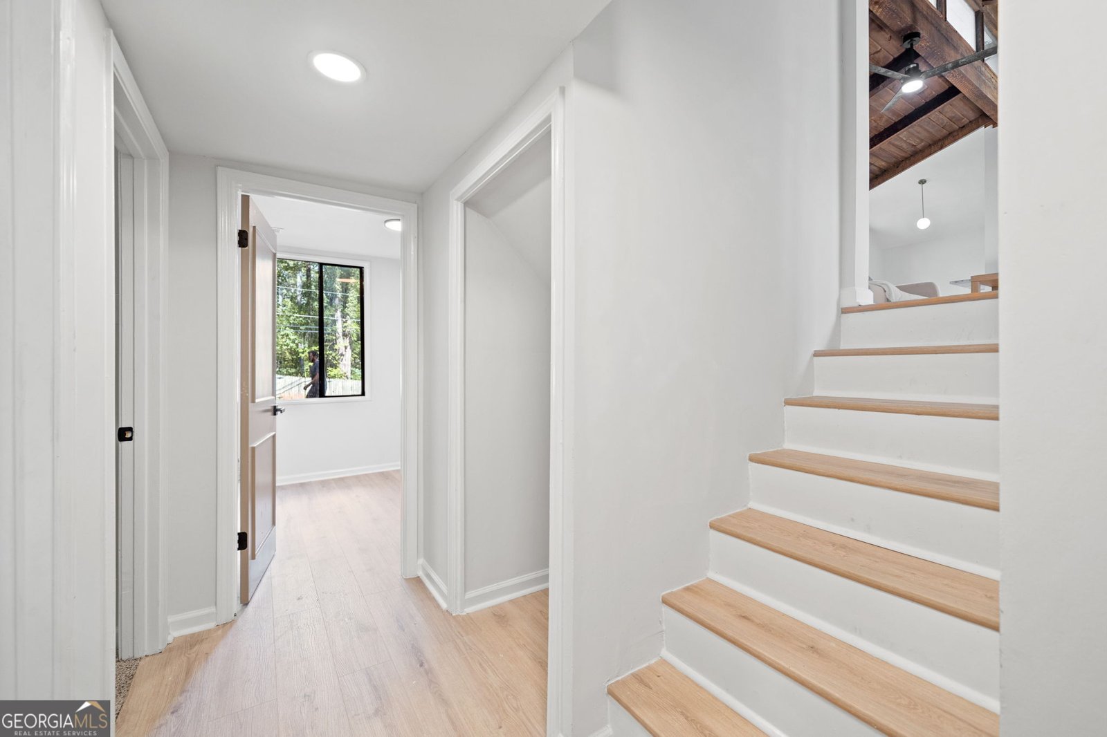 3923 Lookout Point Drive Marietta - 22