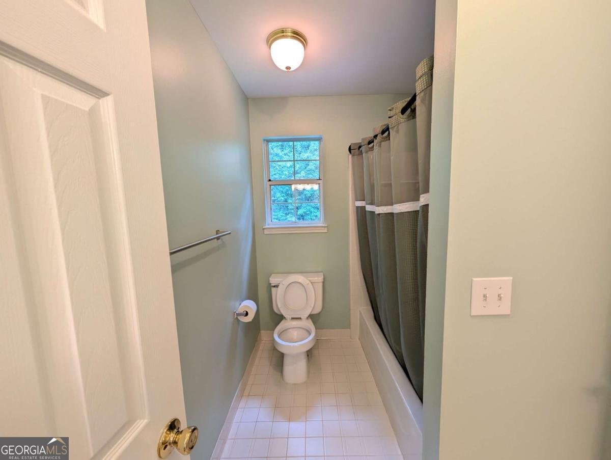 6797 Greenoak Drive Douglasville - 35