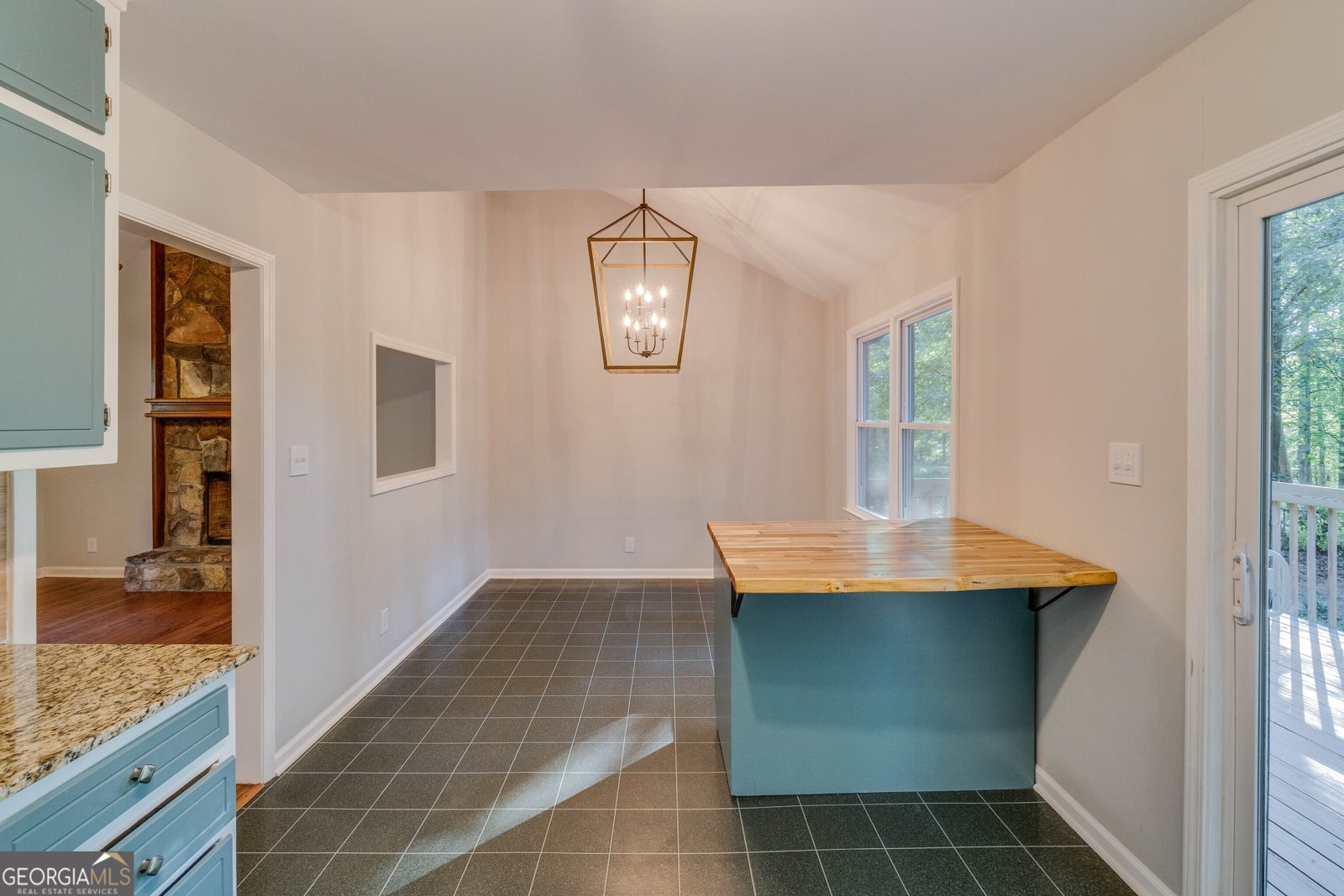 100 Lakeside Drive Covington - 14