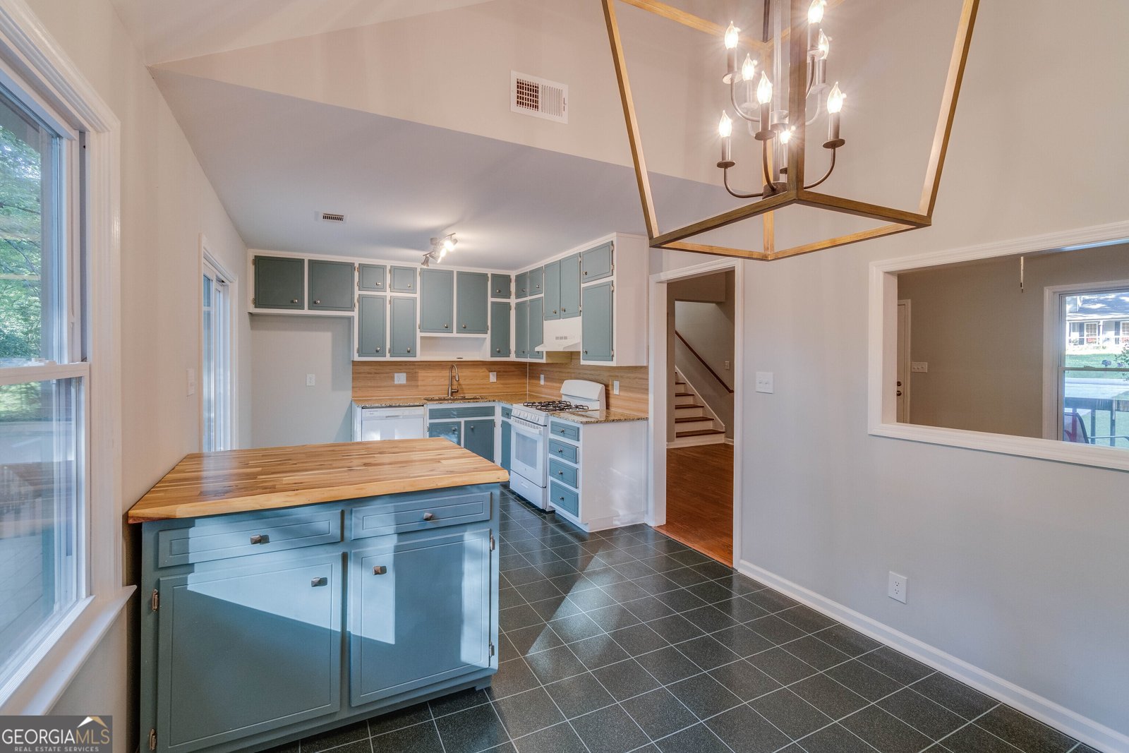100 Lakeside Drive Covington - 17