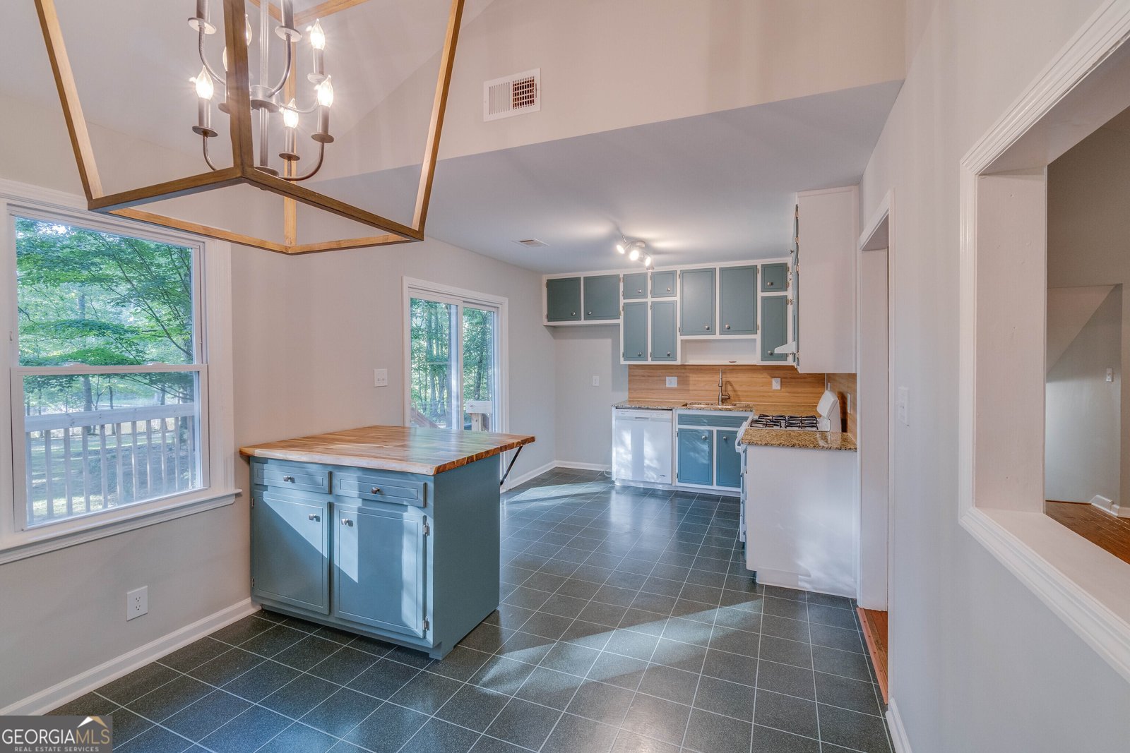 100 Lakeside Drive Covington - 18