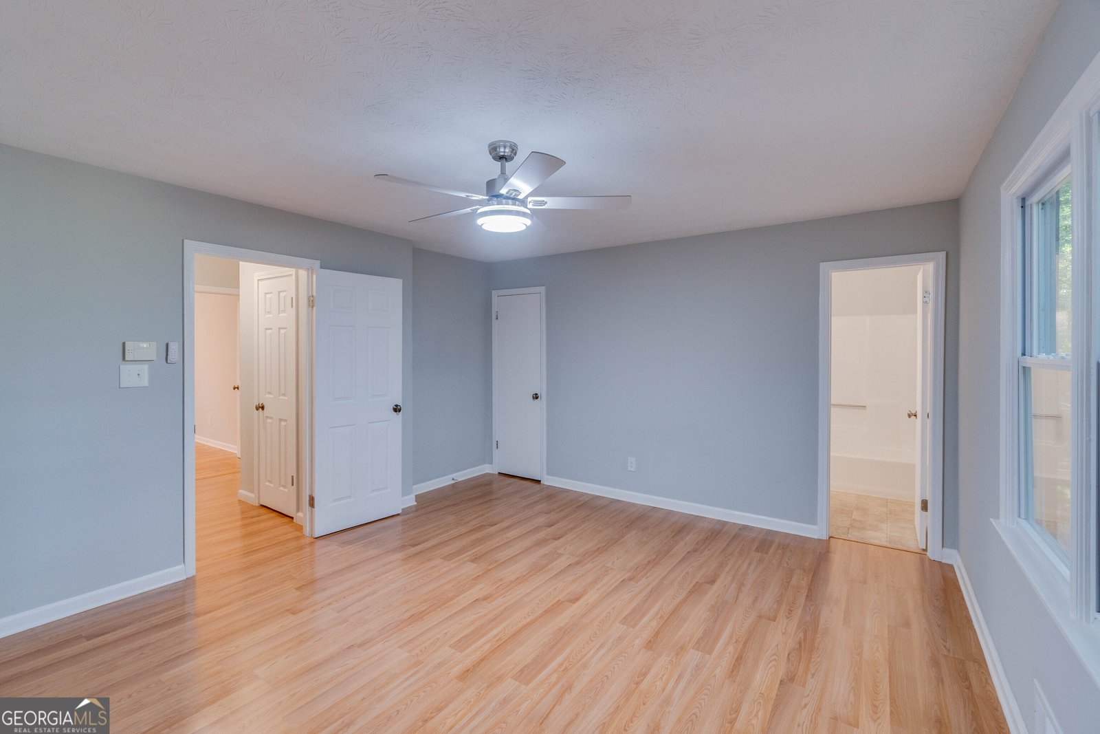 100 Lakeside Drive Covington - 29