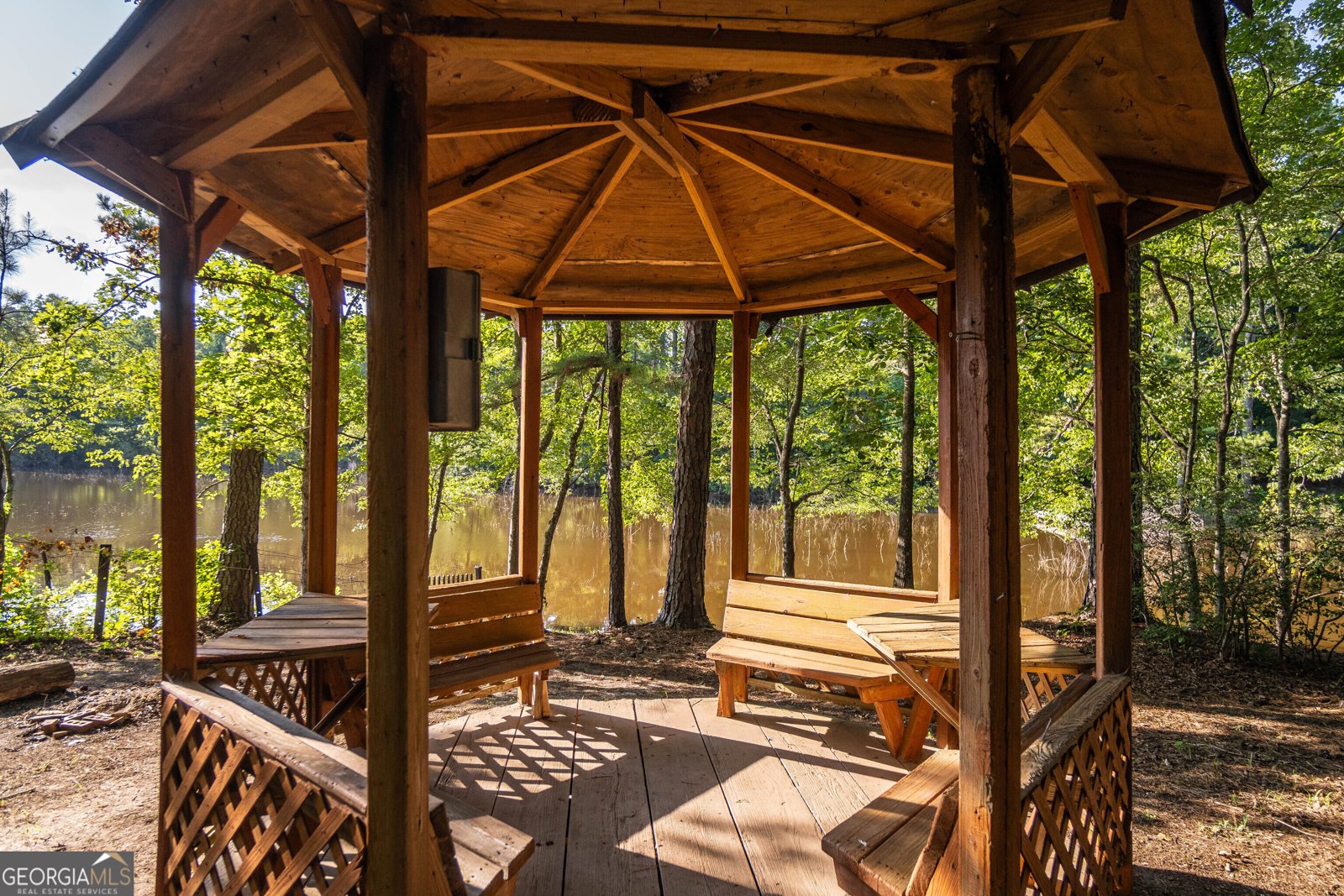 100 Lakeside Drive Covington - 37