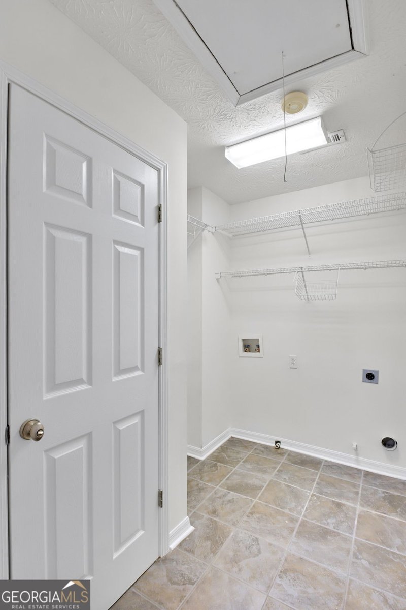 130 Sable Pointe Drive Milton - 14