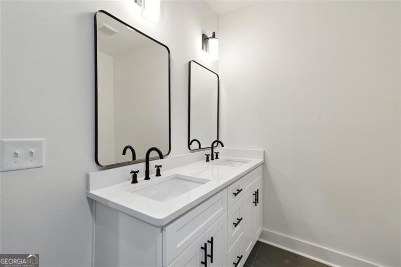 25 Hollow Oak Road newnan - 25