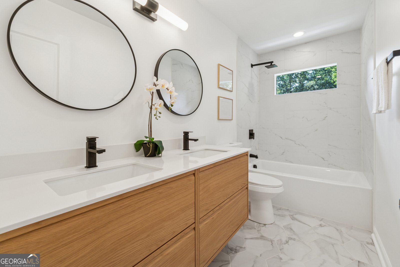 4567 Amberly Court Atlanta - 23