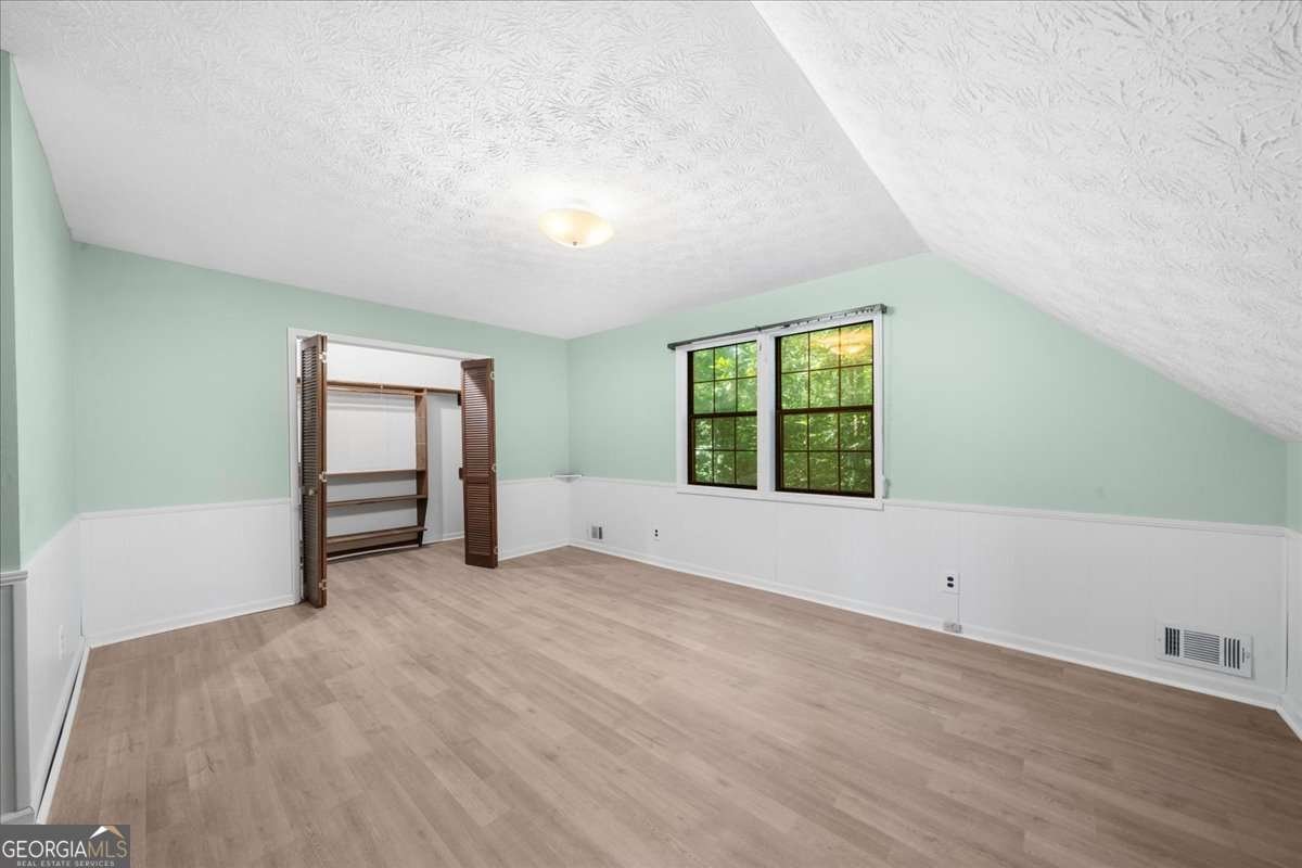 6800 Thunder Trail Gainesville - 28