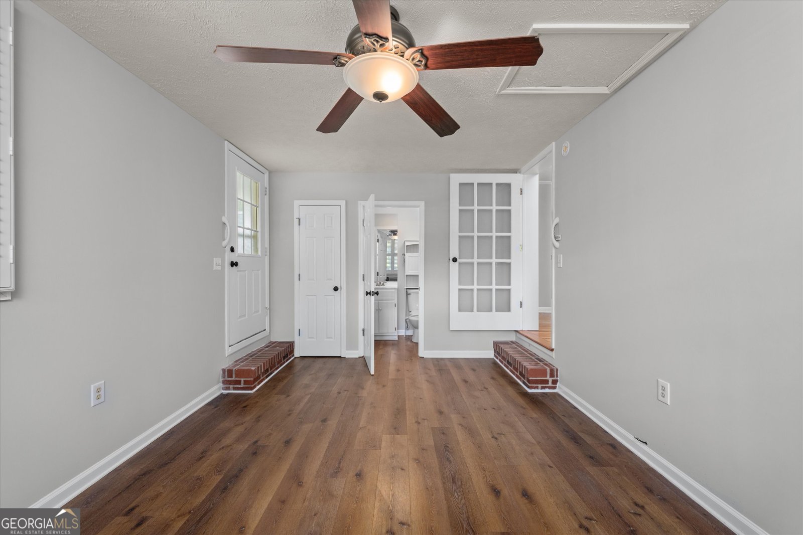 832 Berkshire Drive Washington - 37