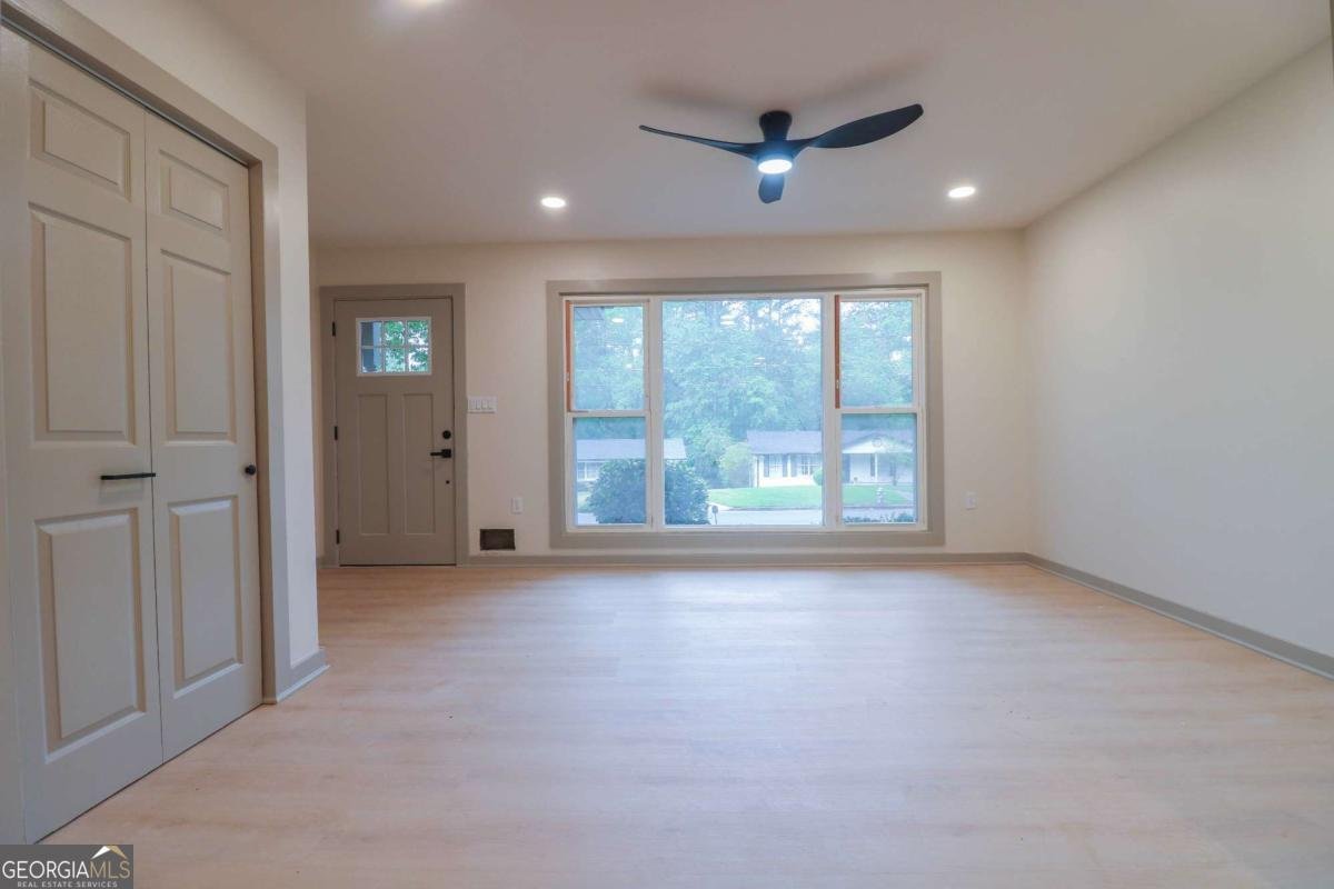 4396 Greenleaf Circle Atlanta - 3