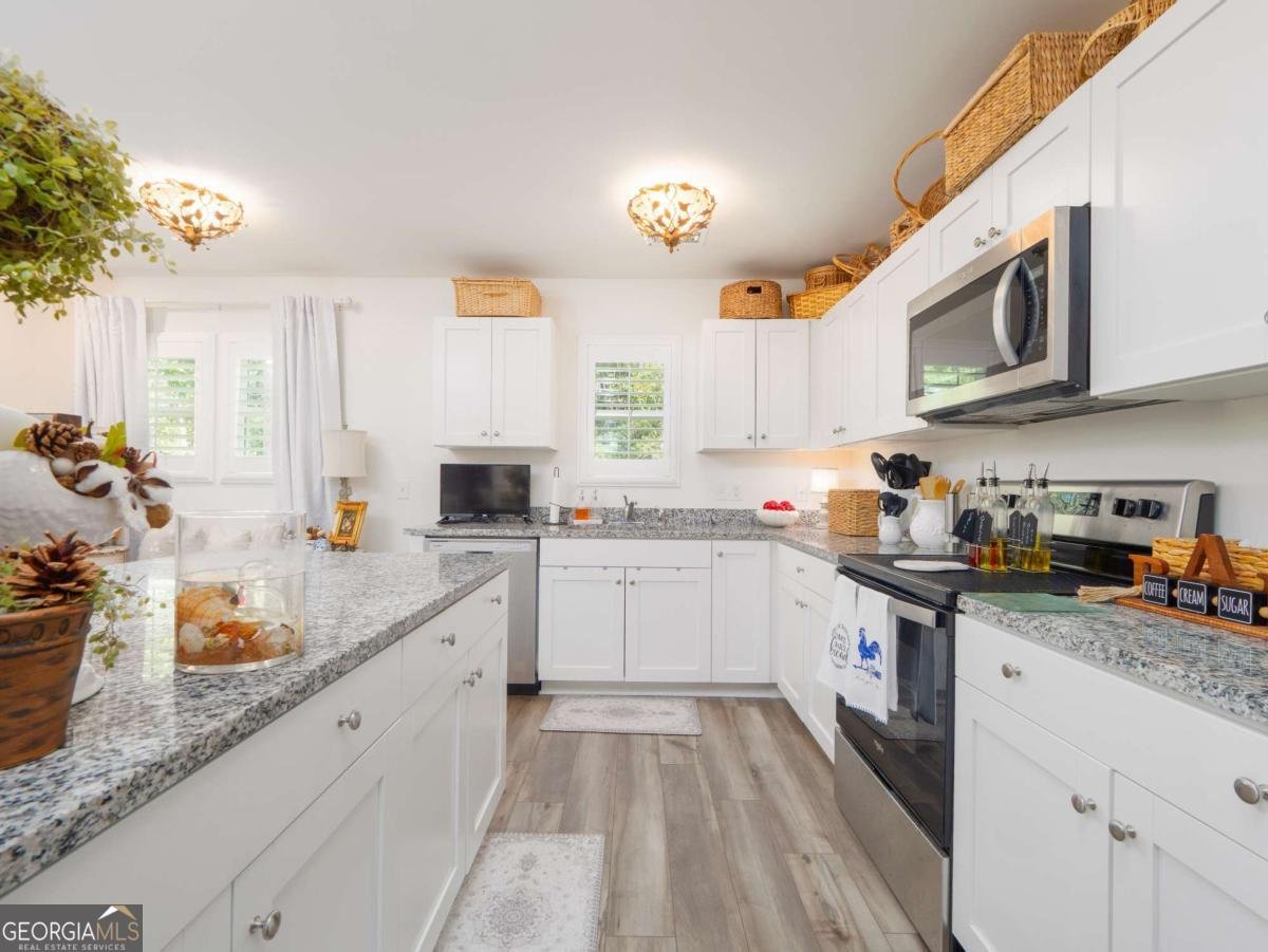 138 Mohr Club Drive Darien - 16