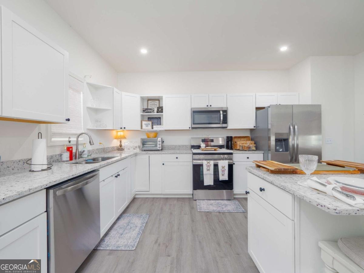 1007 Elbert Extension Darien - 11