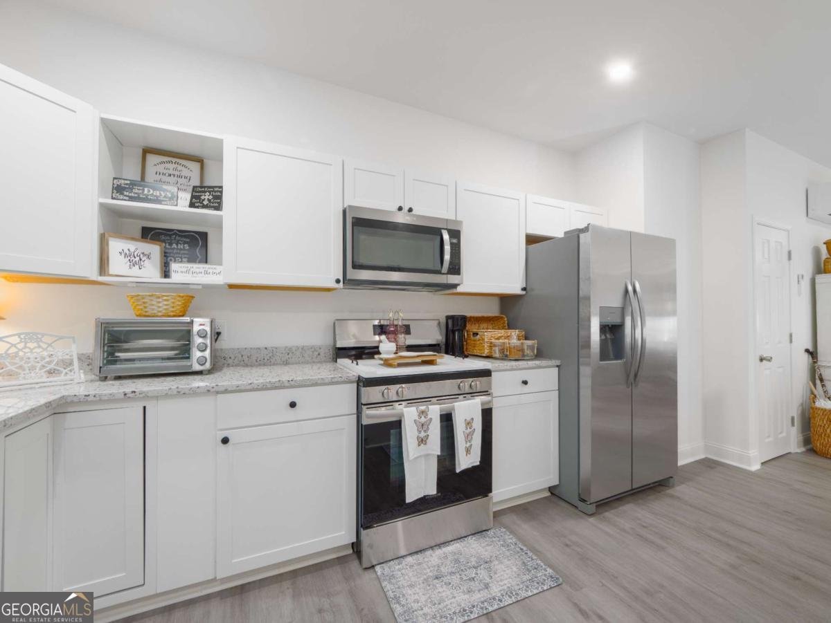 1007 Elbert Extension Darien - 13
