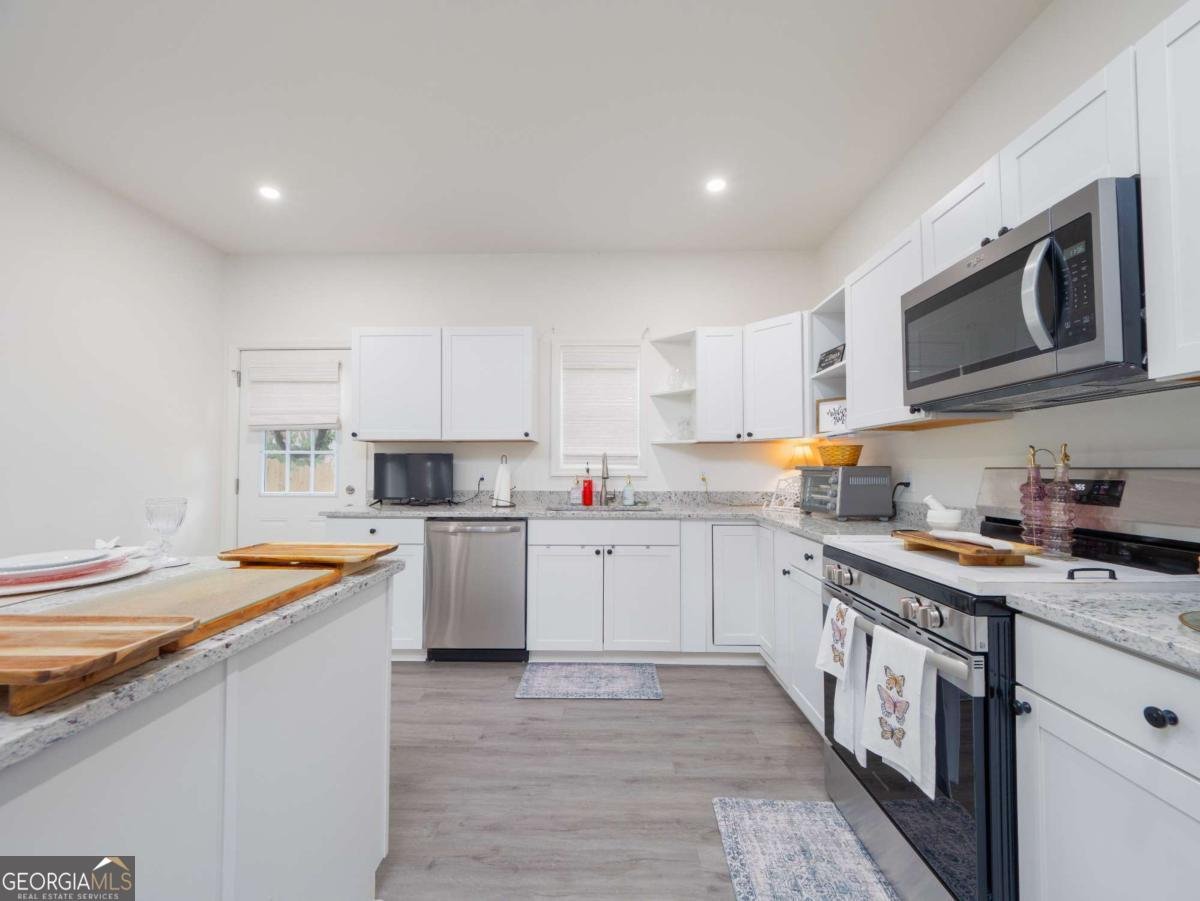 1007 Elbert Extension Darien - 15