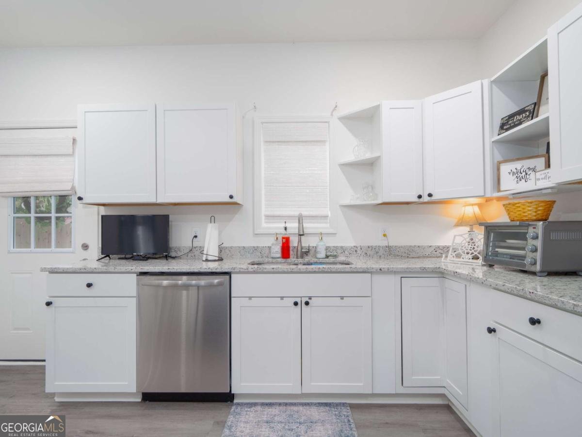 1007 Elbert Extension Darien - 16