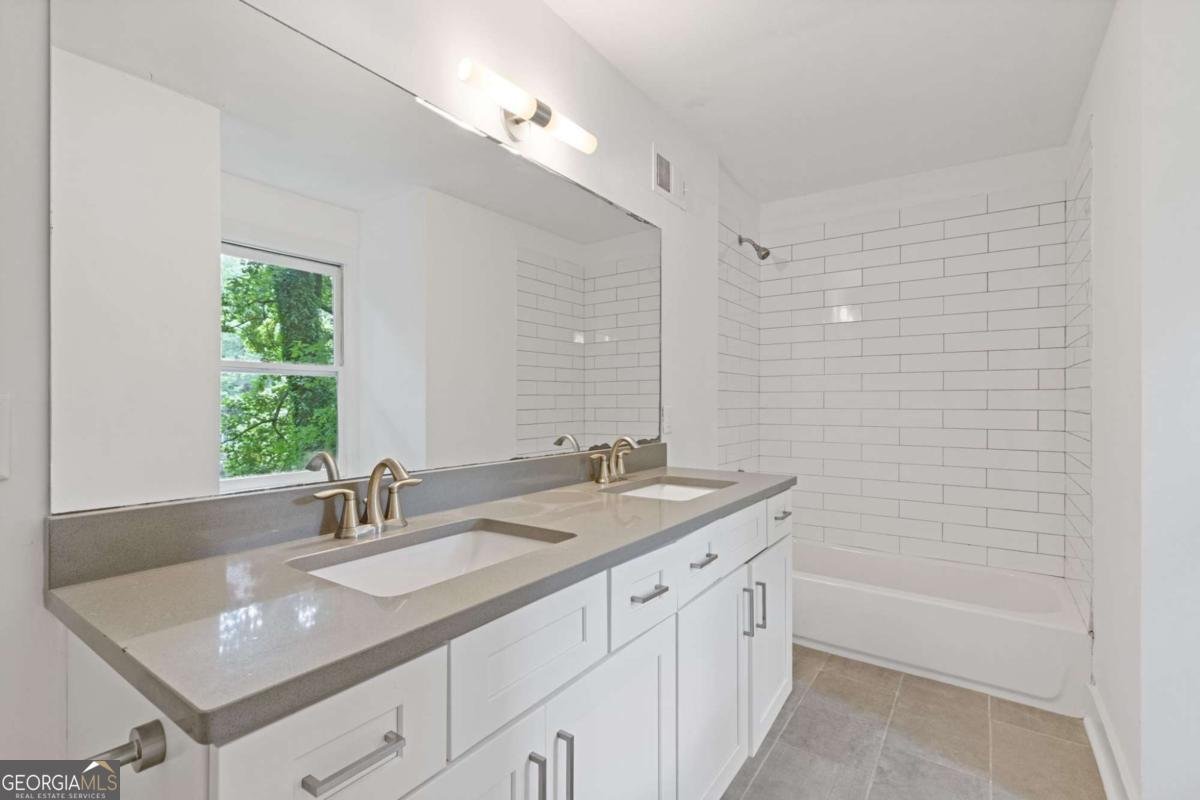 7090 Riverside Drive Atlanta - 24