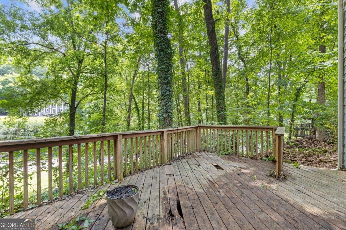 7090 Riverside Drive Atlanta - 40