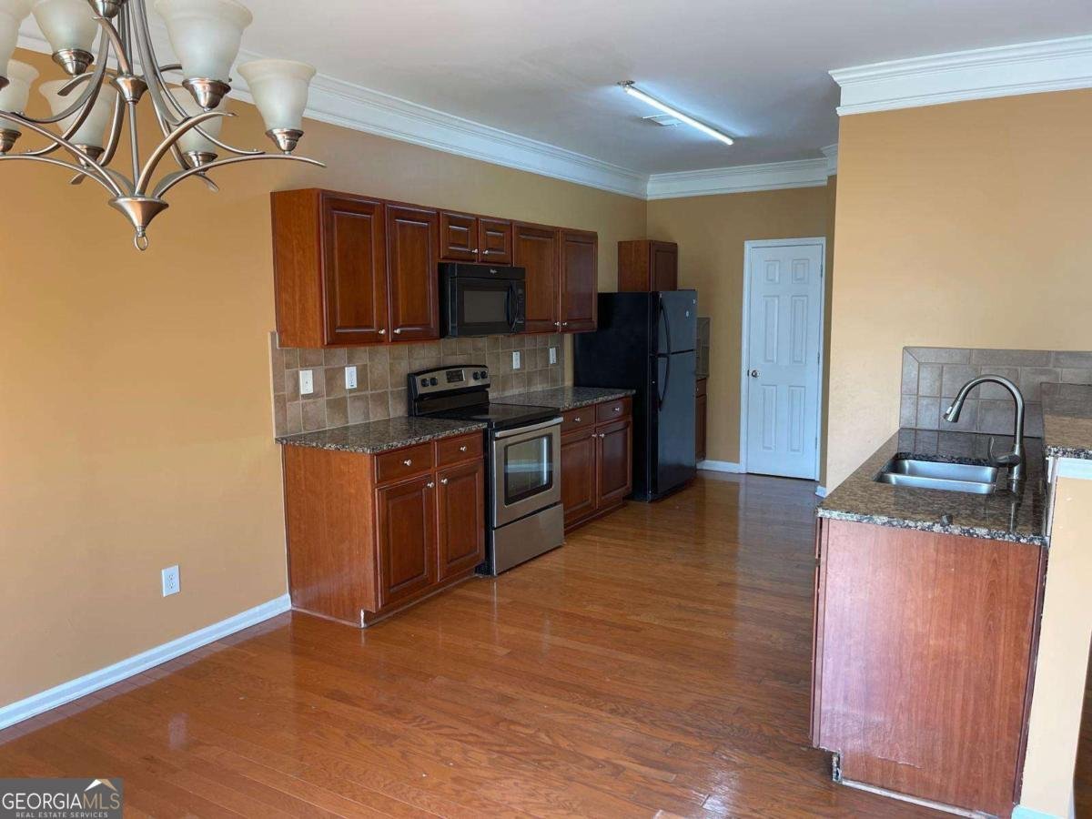 212 BELLECLIFF Court Tucker - 16