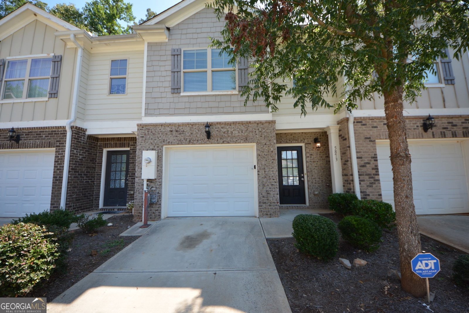 5873 Taka Lane Lithonia - 1