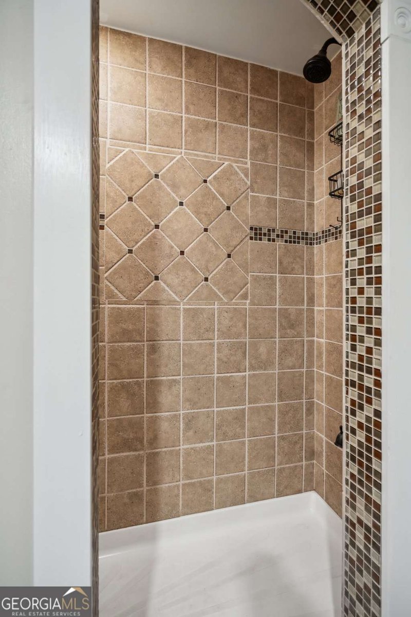 27 Lakeshore Circle Dawsonville - 60