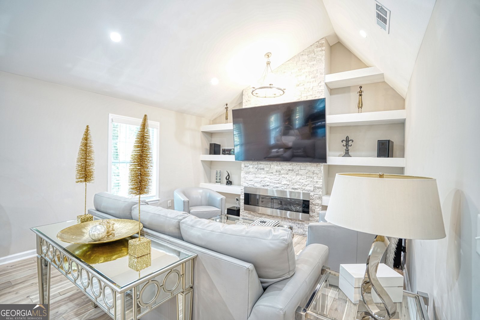 659 Lynn Valley Road Atlanta - 1