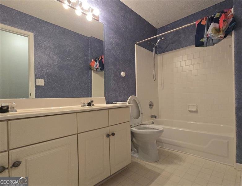 310 AVEBURY JOHNSCREEK - 34