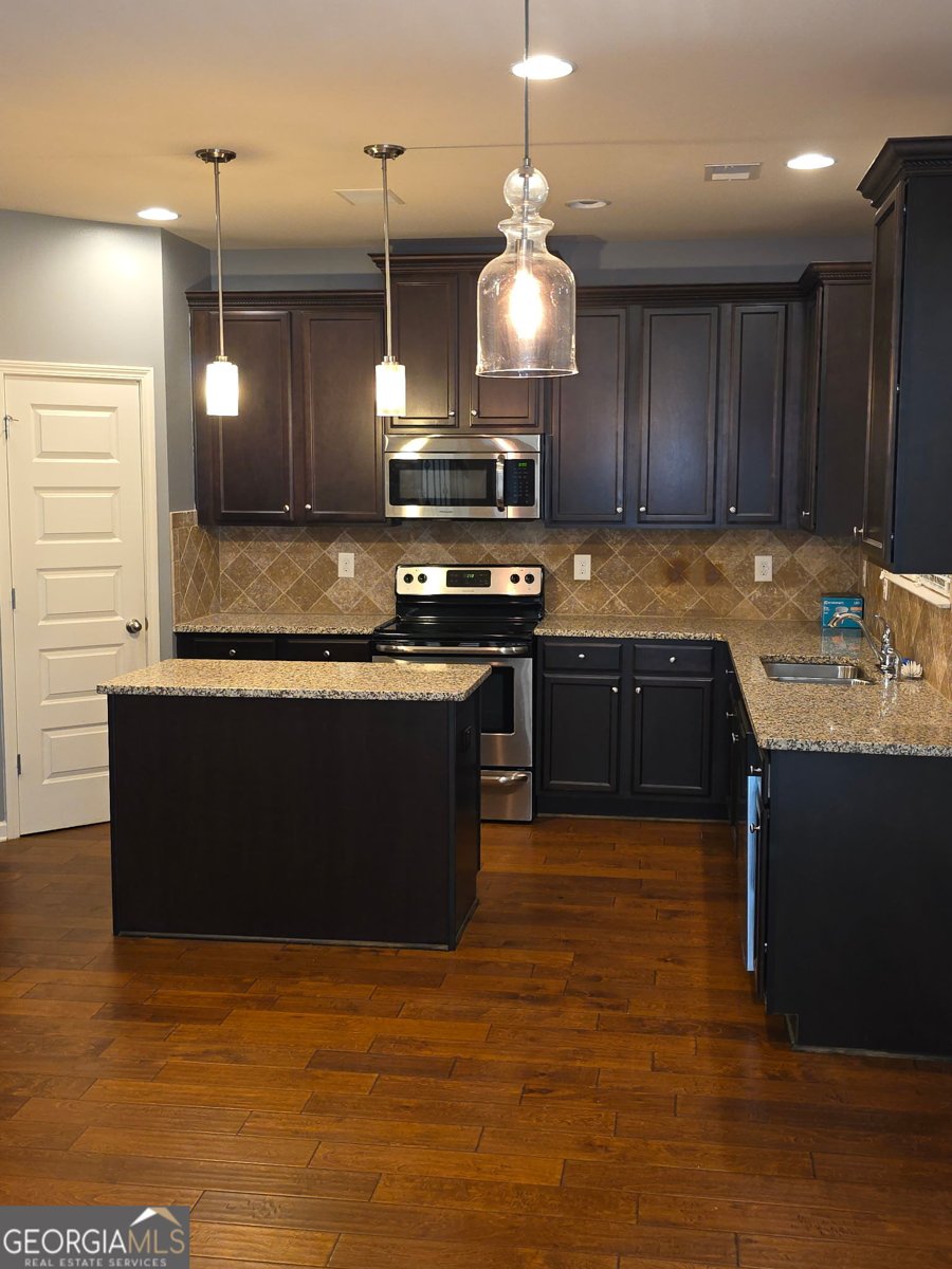 4127 Brittany Park Court Ellenwood - 33
