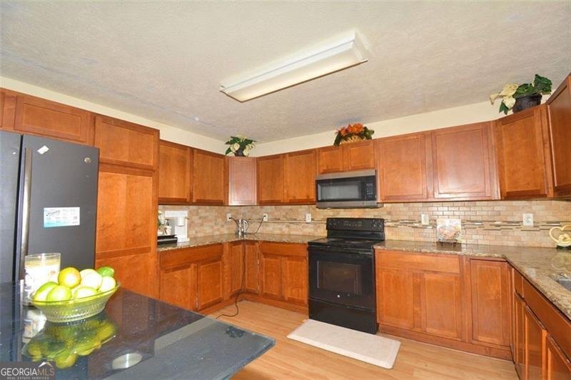 1404 LITTLE HAMPTON Drive Lawrenceville - 10