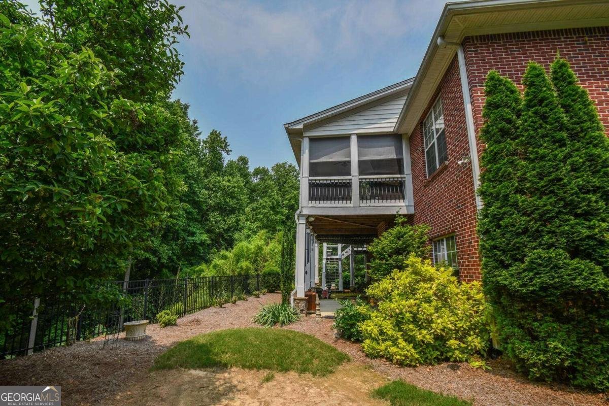 1173 Saint Charles Place Gainesville - 79