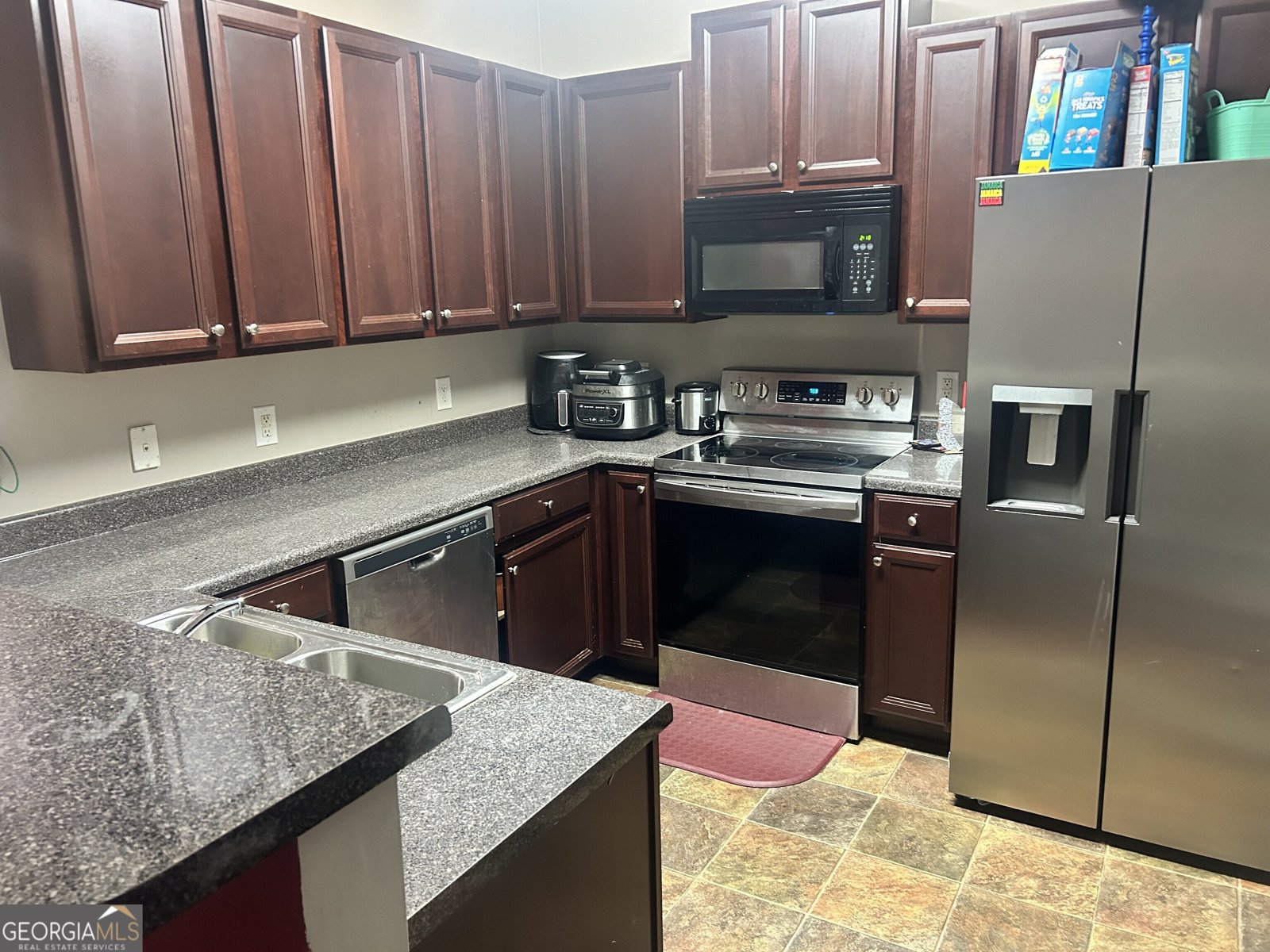 6285 Ellenwood Drive Rex - 2
