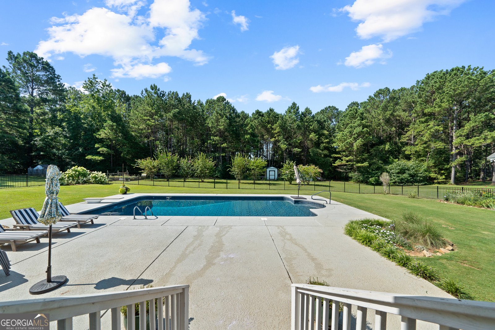 111 Stone Edge Drive Gray - 14