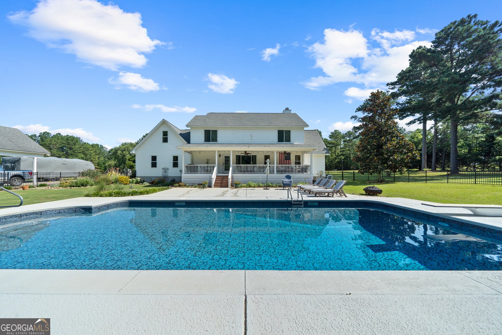 111 Stone Edge Drive Gray - 44