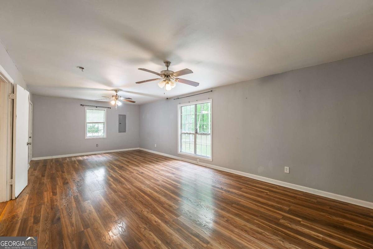 4240 Cascade Road Atlanta - 24