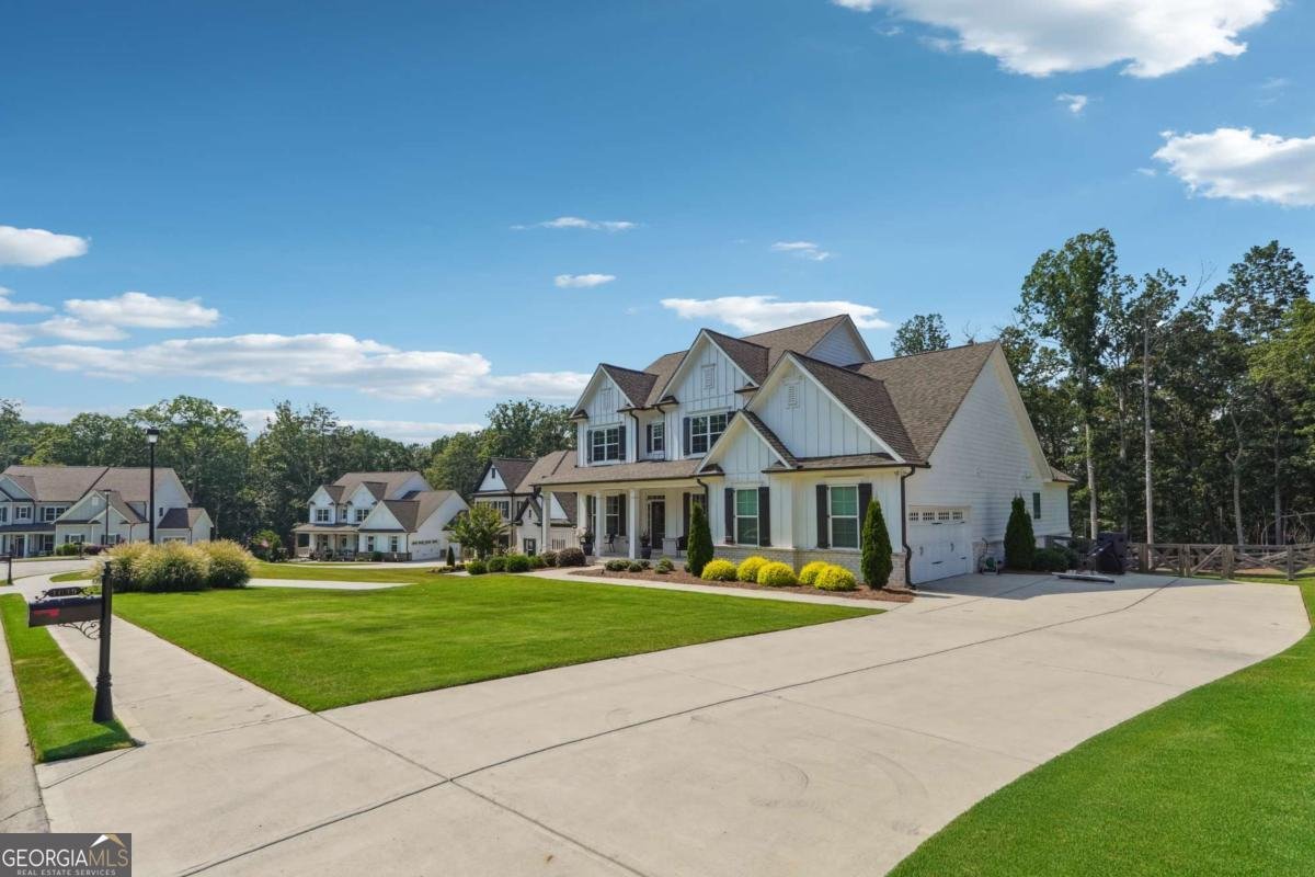 1039 Montrose Way Hoschton - 31