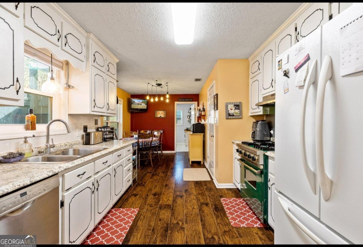 105 Meadow Spring's Court Locust Grove - 4
