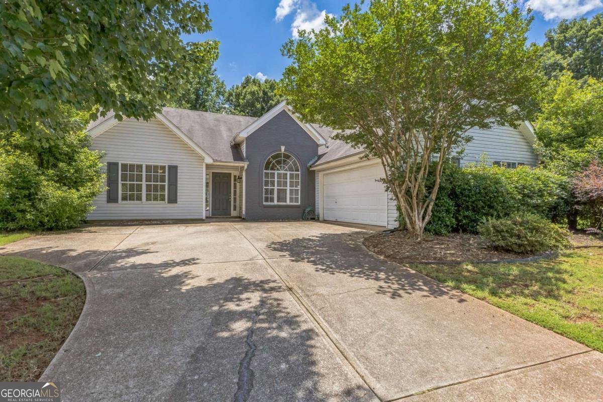 2210 Pemberton Point Buford - 1