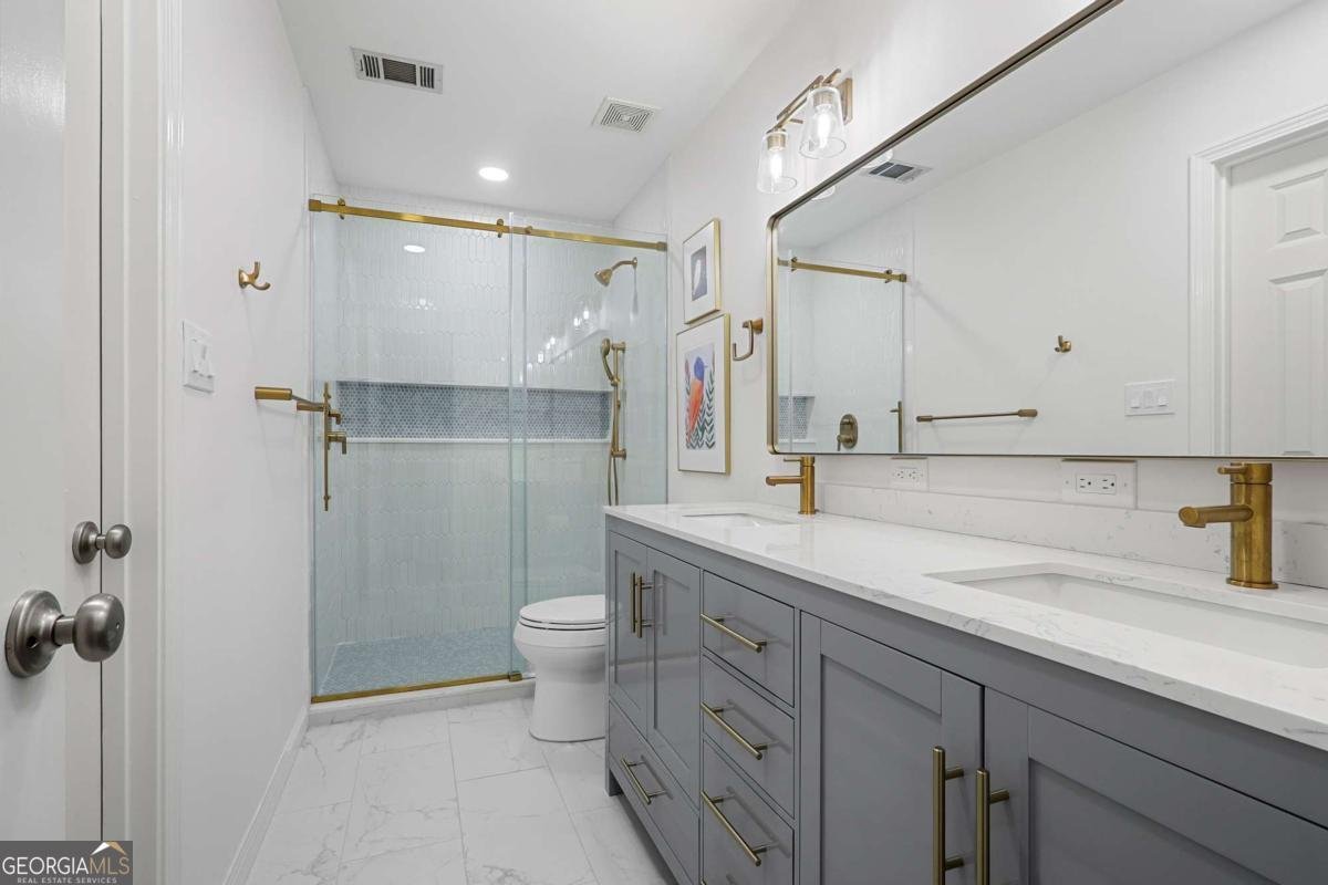1174 Brookhaven North Circle Atlanta - 30