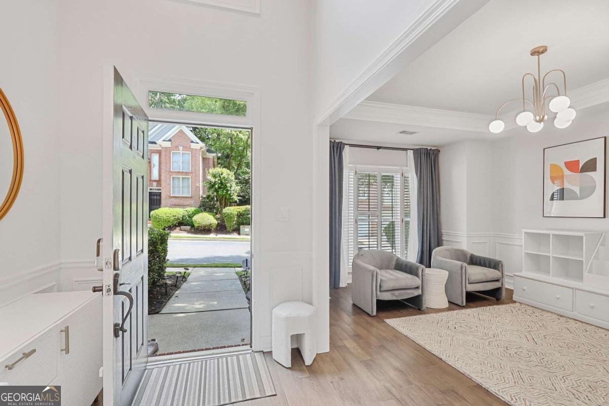 1174 Brookhaven North Circle Atlanta - 5