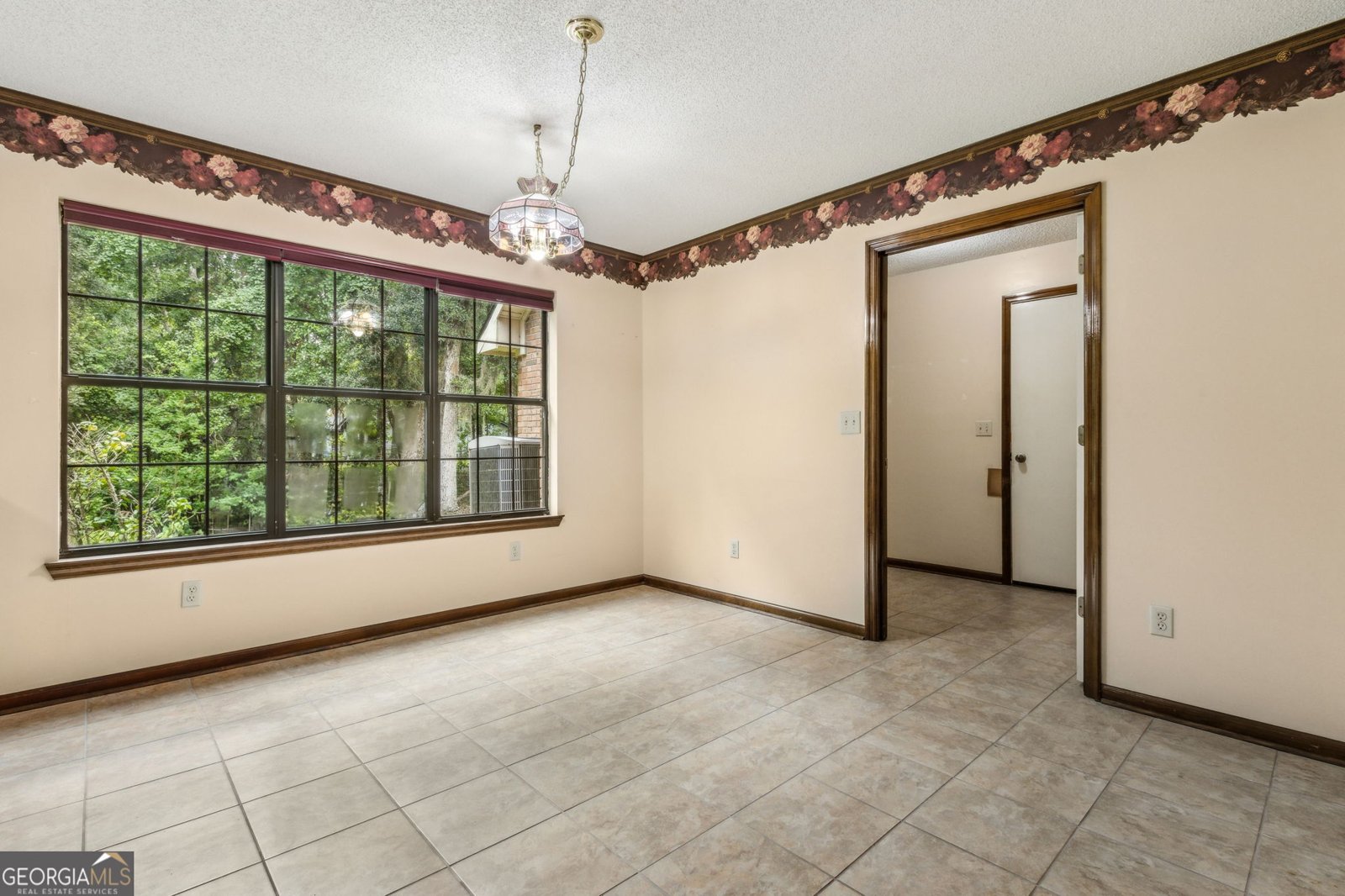 87 Deals Circle Woodbine - 15