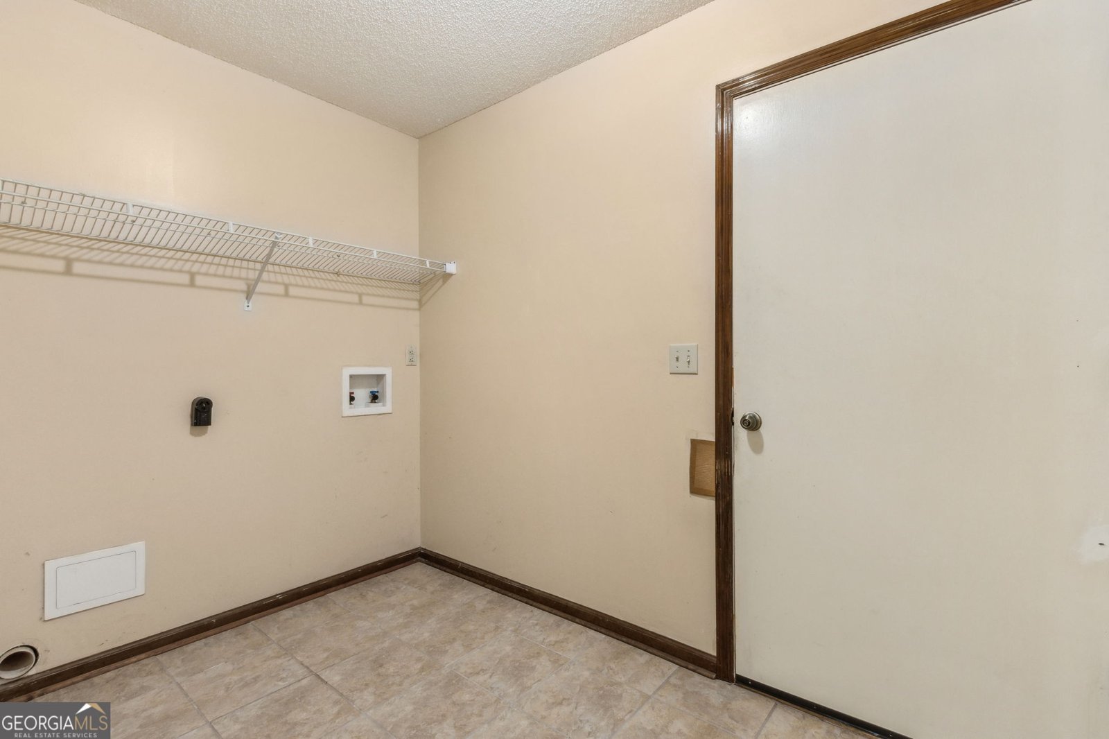 87 Deals Circle Woodbine - 35