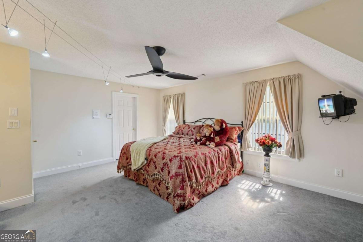 5492 Twin Oak Drive Douglasville - 39