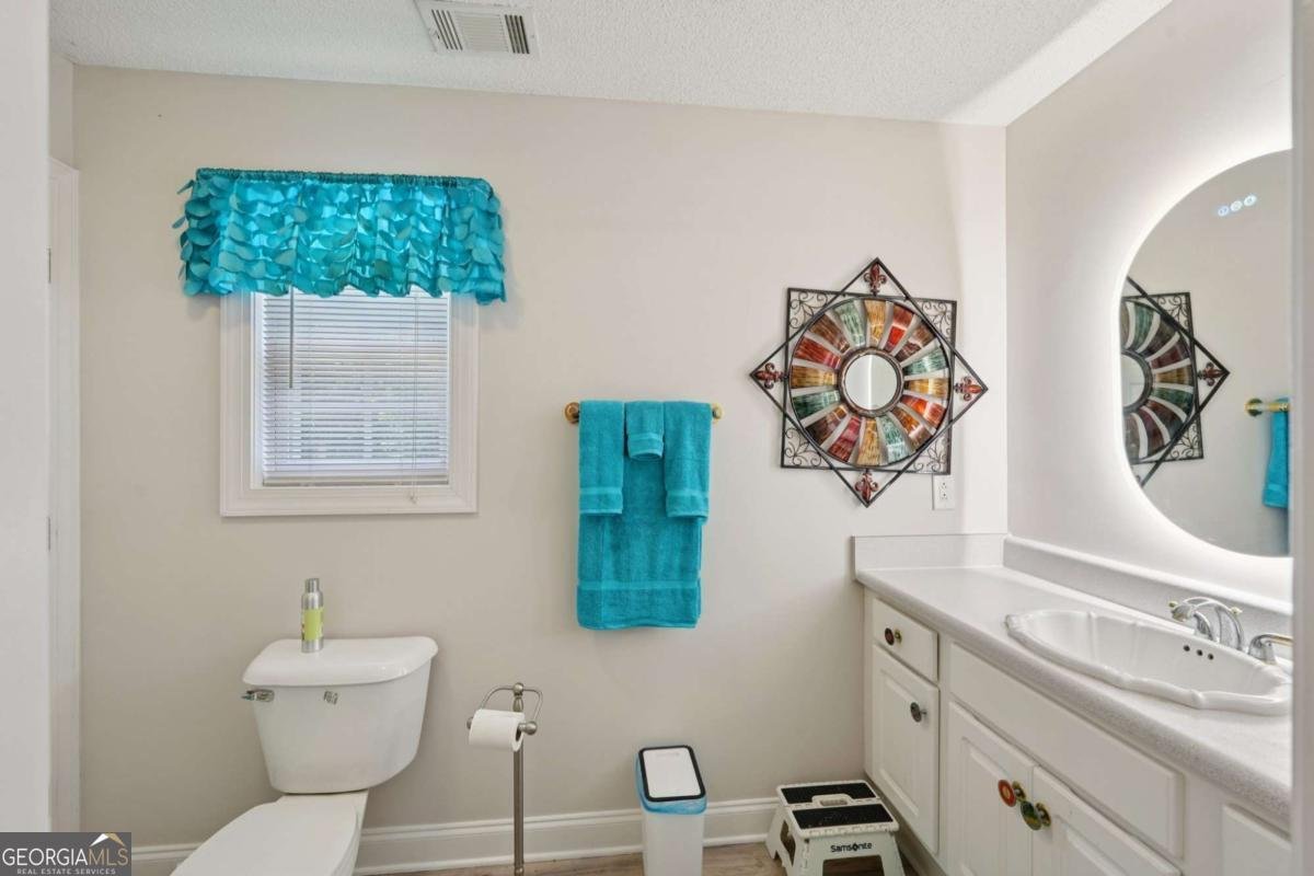 5492 Twin Oak Drive Douglasville - 55