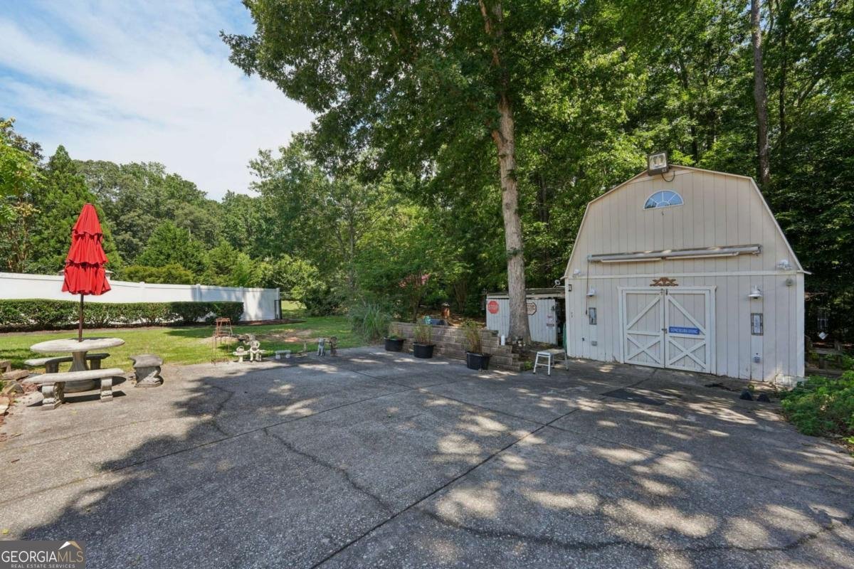 5492 Twin Oak Drive Douglasville - 68