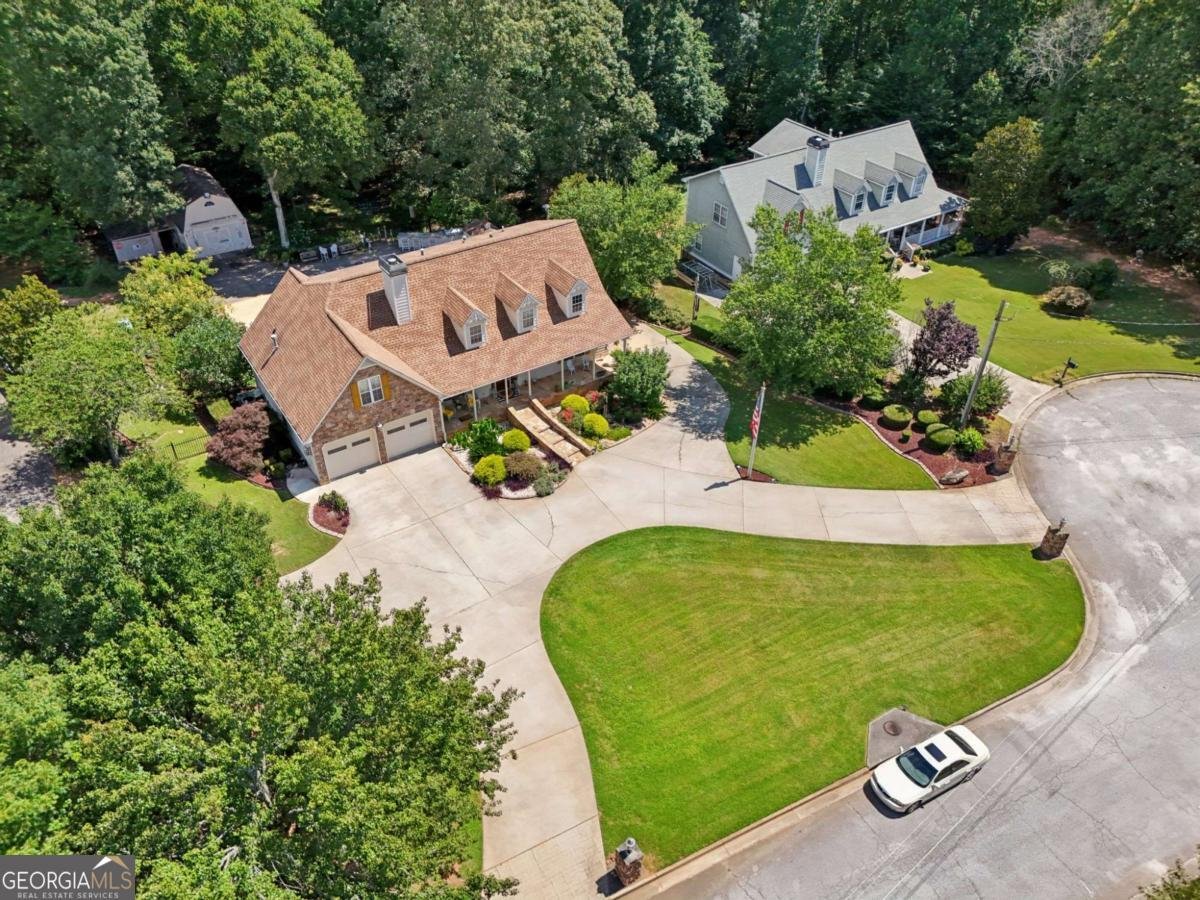 5492 Twin Oak Drive Douglasville - 76