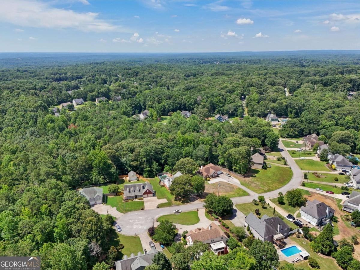 5492 Twin Oak Drive Douglasville - 82