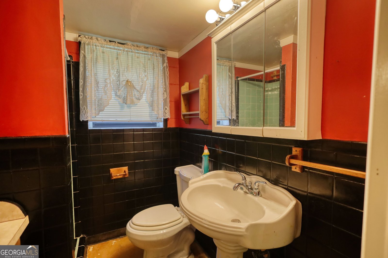 4445 Hillpine Road Forest Park - 16