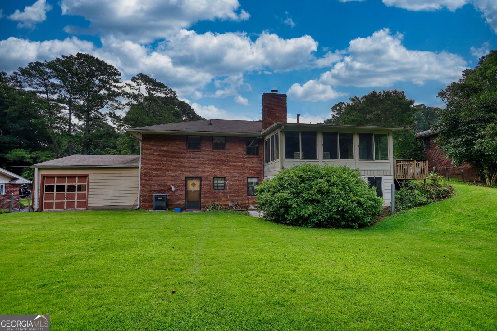 4445 Hillpine Road Forest Park - 40
