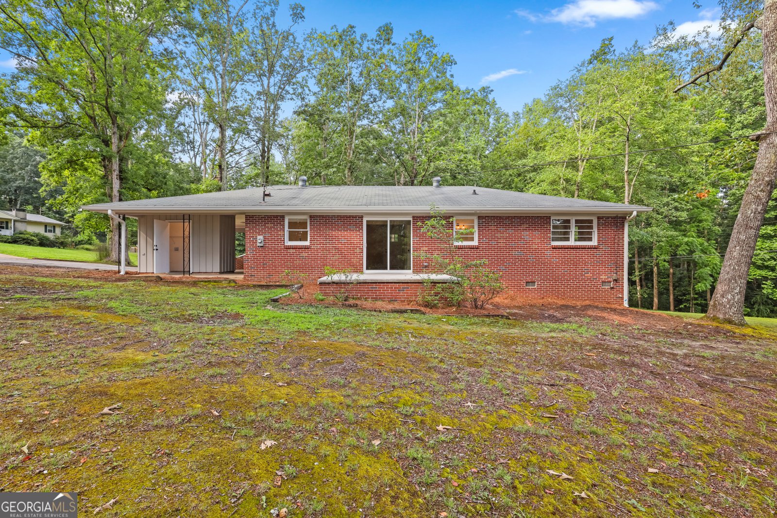 221 Yonah Drive Clarkesville - 23