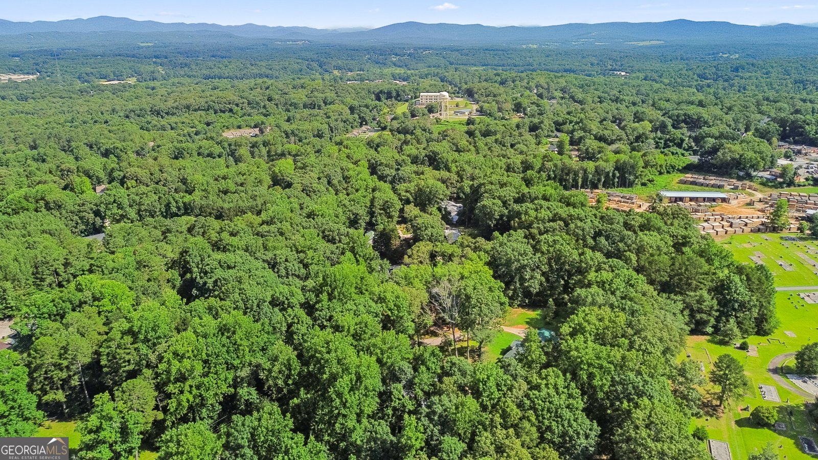 221 Yonah Drive Clarkesville - 29